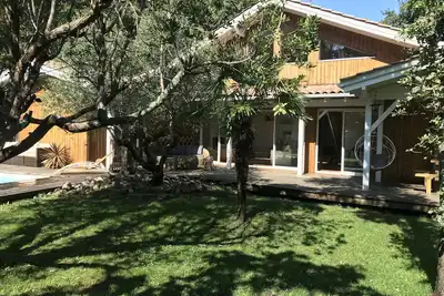 Image de Bassin D'Arcachon : Villa avec Piscine Chauffee pour 16 personnes