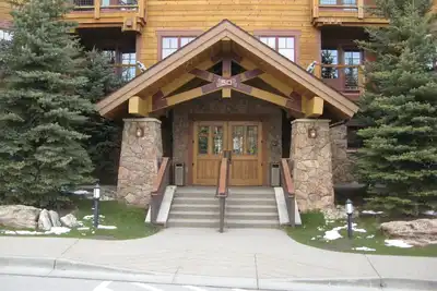 Image de Ski In Luxury, retraite Gondola Out Mountain Thunder. Emplacement parfait Ă Breck