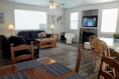 Desert Ocean 1711 Las Palmas Pour toute la famille condo 2bd 2ba Piscines 8 personnes