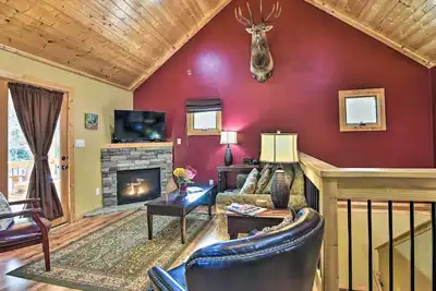 Image de Elk Path Cabin w / Hot Tub & Deck-15 Mi à Asheville