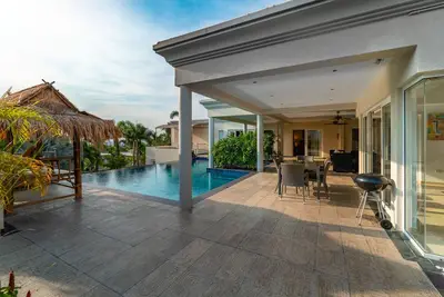 Image de Stunning Luxury Golf and Pool Villas