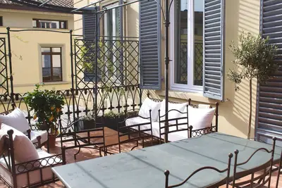 Image de Appartement lumineux et élégant avec terrasse près de Ponte Vecchio