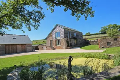 Image de Grange de colline supérieure, Sherford