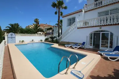 Image de Grande Villa avec climatisation et piscine Belem Al 6pers