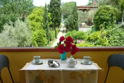 Image de Rondine: Ferme paisible à proximité des trésors de la Toscane, à 1 mille des commerces
