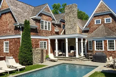 Image de Pas de luxe d'East Hampton Village, pas besoin de voiture!