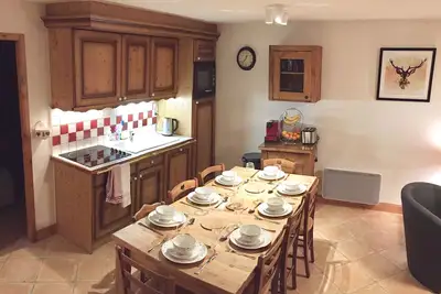 Image de Appartement spacieux de 3 chambres Ă coucher directement sur les pistes