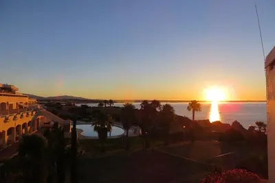 Image de Appartement avec emplacement magnifique avec vue sur la mer - Wifi gratuit