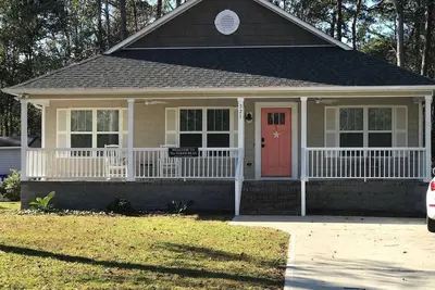 Image de * Nouveau Oak Island 3br / 2ba Cottage - Parfait pour votre prochaine escapade à la plage *