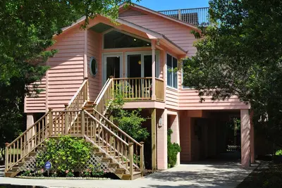 Image de Next-to-Sea: 5 Br \/ 2. 5 Ba maison à Pawleys Island, pour 12 personnes