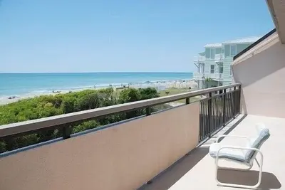 Image de Condo Oceanfront Belle avec 4 chambres Ă coucher et 4 bains