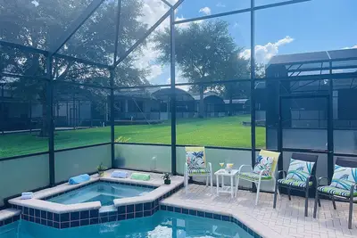 Image de South Facing - 6 Bed Villa \nSLEEPS 12 \nGREAT Offers\nPOOL & Spa\nGAMES Room