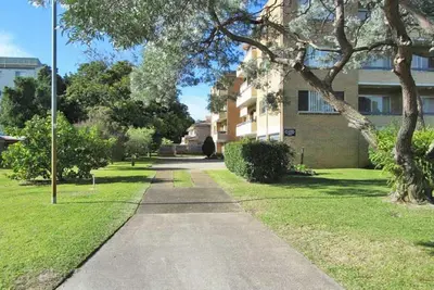 Image de 11 'Silvana Court', 26 avenue Ajax - près de l'eau et des clubs