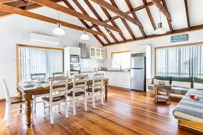 Image de 'Birubi Beach House' 14 Campbell Avenue - maison fantastique et proche de la plage de surf