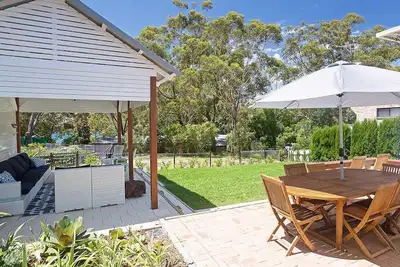 Image de 'Little Beach House' 4 James Crescent - Petite plage avec climatisation, WiFi et parking pour bateaux!