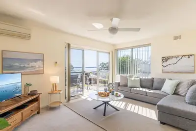 Image de 4 'Yarramundi' 47 Magnus Street - unité climatisée avec vue sur l'eau