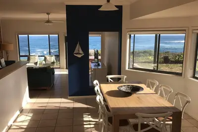 Image de 'Ocean Views' 4 Ocean Street - Luxe climatisé avec une vue magnifique sur l'océan