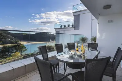 2 Hamstone Court, Salcombe