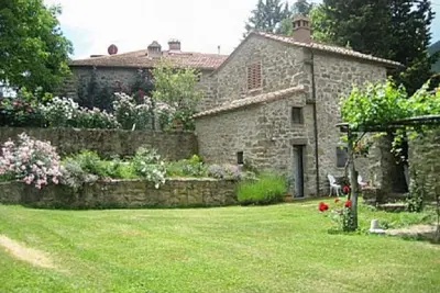 Image de Cantina Di Bacco: Cottage de charme, piscine commune et vue sur la vallée près de Florence
