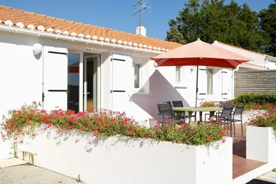 Image de Maison de campagne pour 6 avec piscine