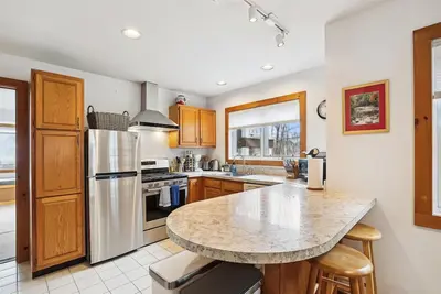 Image de River Side Condo! Marche en ville et piste cyclable