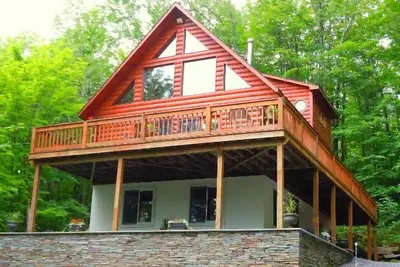 Image de Chalet En Cabine Avec Nouveau Bain À Chaud 6 Personnes près de Kaaterskill Falls & NoLakeSoLakeSo