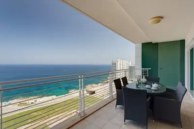 Image de Seafront Lux Apart includes Pool