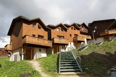 Image de Chalet Spacieux 10p, à 300m des pistes Paradiski!