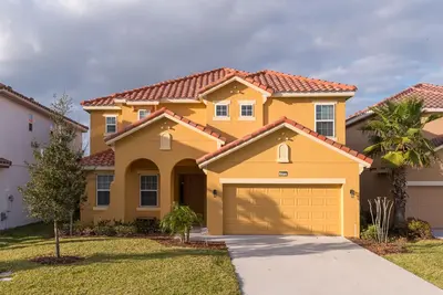 Solterra 6 Bed / 5Bath / Private Pool / Gated Community / Lazy River /