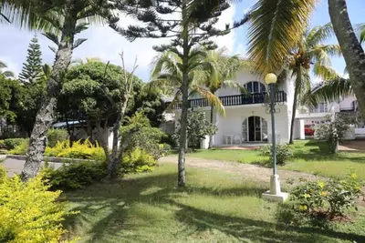 Image de Maison dans résidence, calme, piscine collective, à 1. 8 km de la plage