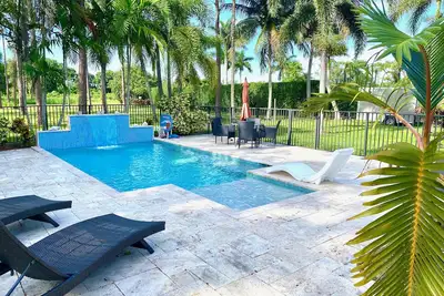 Image de Swans Nest West - Moderne et privée, piscine chauffée, 3 Brm