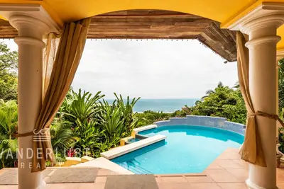 Image de Villa de luxe avec vue imprenable sur l'océan, de surf et de coucher du soleil de Playa Guiones