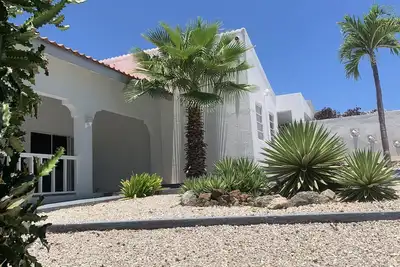 Image de Grande villa tropicale 6\/7 personnes avec grande piscine privée à Jan Thiel