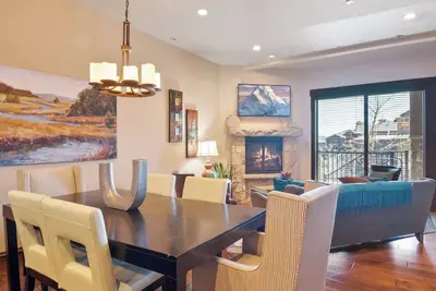 Image de Marchez jusqu'aux remonte-pentes de ski et aux vues panoramiques depuis votre balcon-Juniper Landing 3 Bedroom-Cliquez pour enregistrer