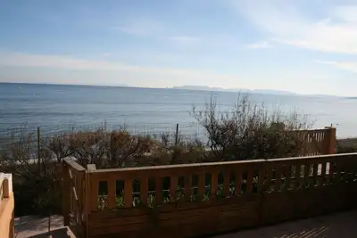Image de T2 La Capte, pieds dans l'eau, mer devant votre terrasse, tout confort