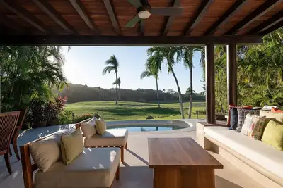 Image de Las Palmas Oceanview, Gated Punta Mita, piscine 3br +, abonnement Premier, voiturette de golf