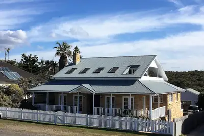 Image de 50 m des drapeaux - donne sur la plage - feu ouvert - observation des baleines - The Beach House