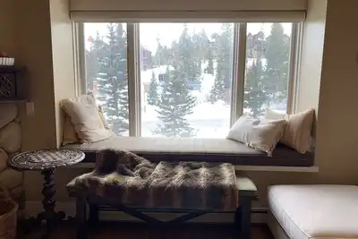 Semaines de Noël et du Nouvel An disponibles uniquement! Ski-in / Ski-out, À pied de la ville