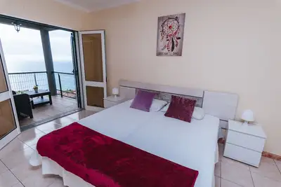 Image de T1-B · Appartement Sunshine avec vue panoramique sur la mer et piscine