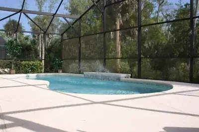 Image de Luxury 4 bed villa with secluded pool deck on a select gated community