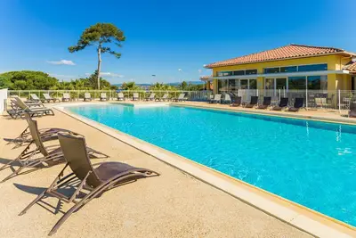 Image de Appartement cosy 2 pièces pour 6 | Accès piscine!