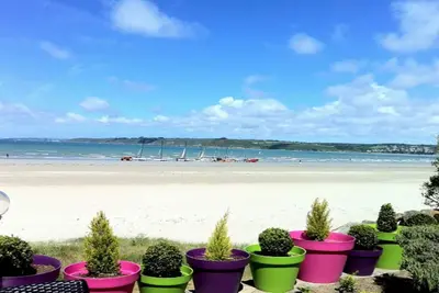 Image de maison entière st efflam pieds dans l eau accès direct plage vue mer option spa