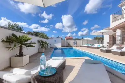 Image de **** Star Dream Villa - Maison de rêve, piscine de rêve, emplacement de rêve, paix de rêve