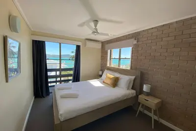 Image de Central Airlie ☆ Moderne ☆ Vues sur la mer ☆ Piscine ☆ Wifi gratuit