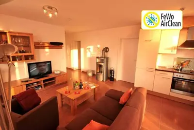 Image de Grand appartement de luxe avec chaise de plage, à seulement 80 mètres de la plage