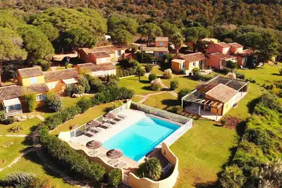 Image de Villa avec piscine à Porto-Vecchio aux portes de Palombaggia - Milobeach ***