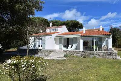 Image de Villa climatisée tout confort de 135 m² sur terrain de 1300 m², bord de plage