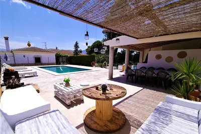 Image de Maison Au Centre D'ANDALUCÍA, Plage À 20 Minutes, Piscine, Jardin, Bbq, Wifi Gratuit