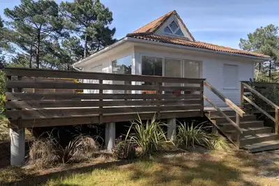 Image de Chalet La Jenny Colibri avec vue sur la mer dans le village naturiste