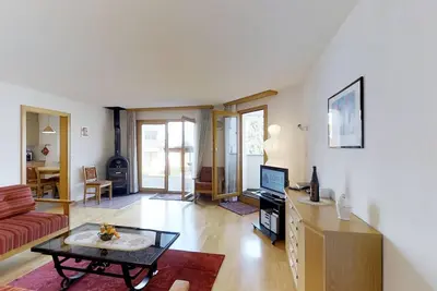 Image de Lumineux appartement 2½ pièces dans un rez-de-chaussée surélevé, ca.